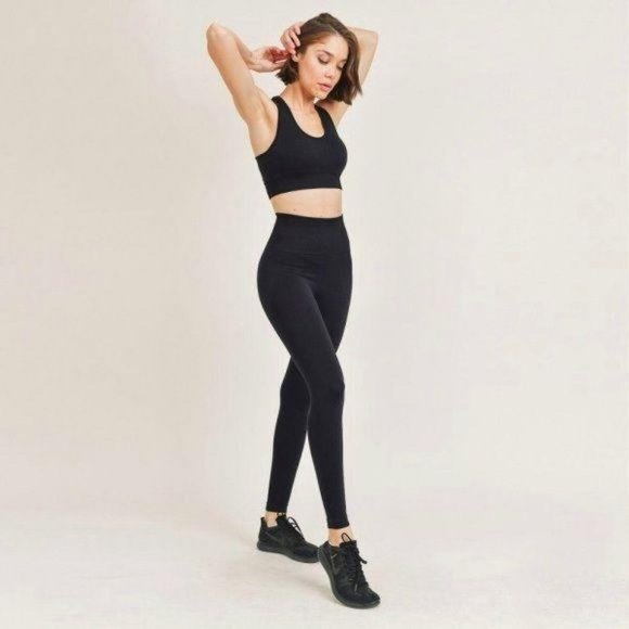 New Black Seamless Active Wear Matching Set - Picture 4 of 5